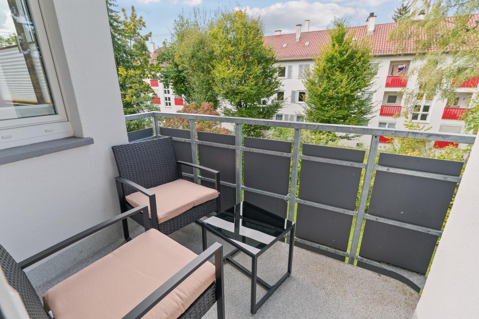 Westside Flat - 5Min To Downtown Lejlighed Ludwigsburg Eksteriør billede